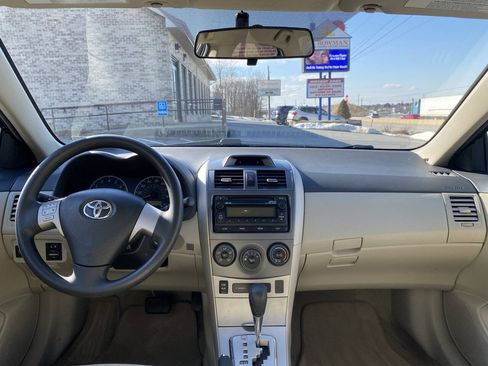 Used 2012 Toyota Corolla LE FWD image 24