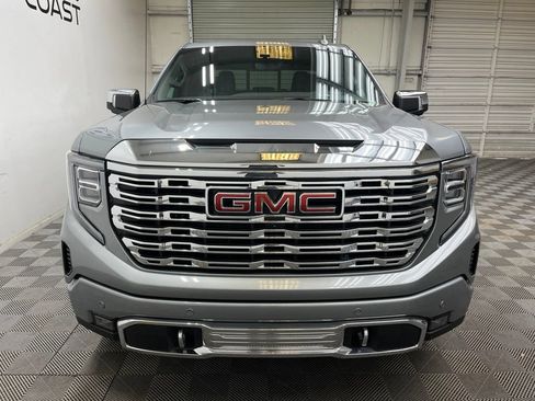 Used 2025 GMC Sierra 1500 Denali AWD/4WD image 4