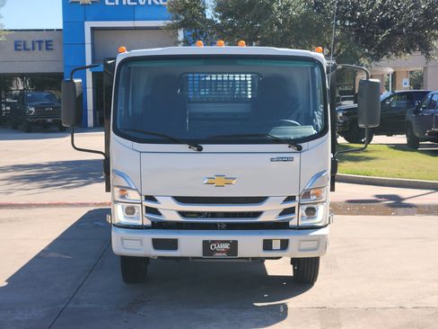 New 2024 Chevrolet Low Cab Forward image 9