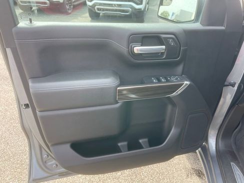 Used 2021 Chevrolet Silverado 1500 LT AWD/4WD image 9