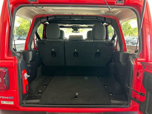 Used 2024 Jeep Wrangler Unlimited Sahara image 35