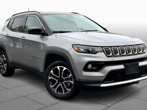 Used 2022 Jeep Compass Limited image 2