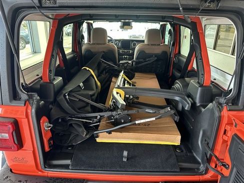 Used 2020 Jeep Wrangler Unlimited Rubicon w/ Dual Top Group image 15