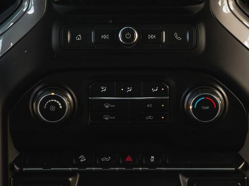 Used 2020 Chevrolet Silverado 1500 Custom Trail Boss w/ Custom Convenience Package image 18