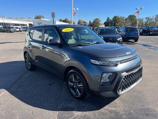 Used 2022 Kia Soul EX FWD image 3
