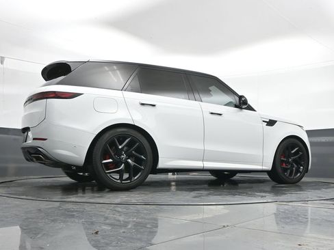 Used 2024 Land Rover Range Rover Sport Dynamic SE AWD/4WD image 39