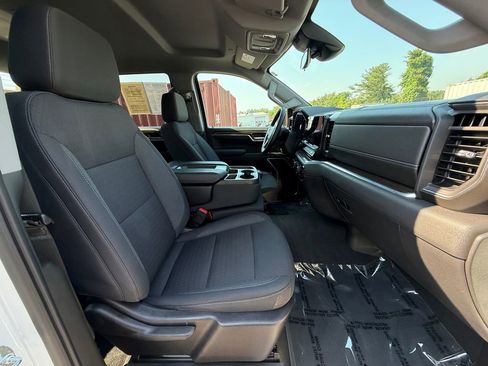 Used 2023 Chevrolet Silverado 1500 LT AWD/4WD image 27