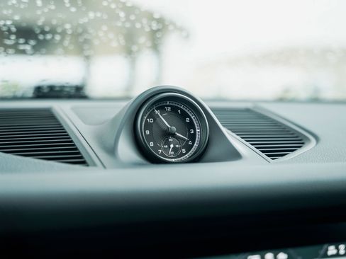 New 2025 Porsche Macan image 20