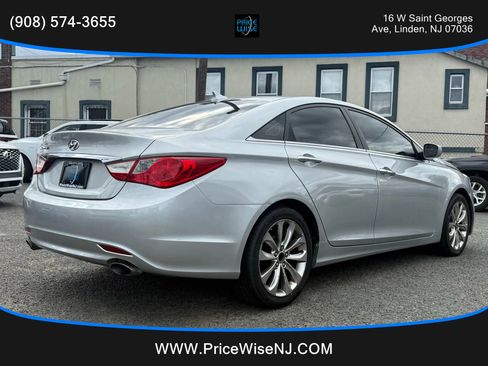 Used 2011 Hyundai Sonata SE w/ Navigation & Sunroof Pkg 4 image 6