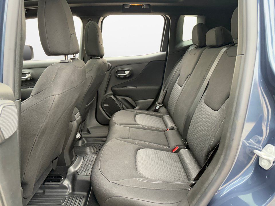 Used 2021 Jeep Renegade Latitude w/ Sun & Sound Group AWD/4WD image 13