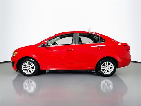 Used 2014 Chevrolet Sonic LT image 5