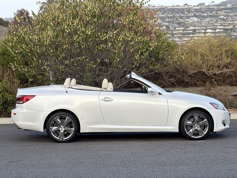 Used 2010 Lexus IS 350C RWD image 8