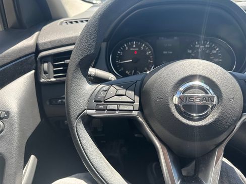 Used 2020 Nissan Rogue Sport SV AWD/4WD image 22