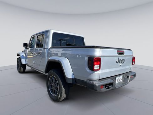 Used 2023 Jeep Gladiator Overland image 7