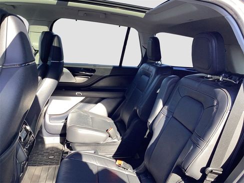 Used 2025 Lincoln Aviator Reserve w/ Equipment Group 201A image 33