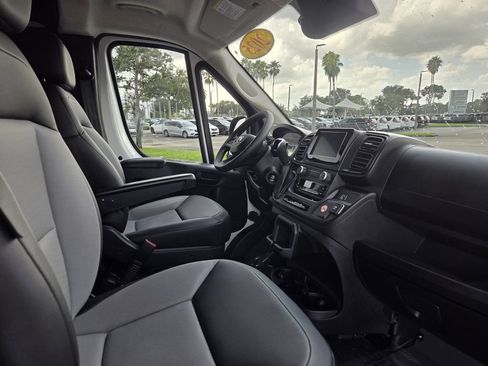 Used 2025 RAM ProMaster 2500 w/ Convenience Group FWD image 33