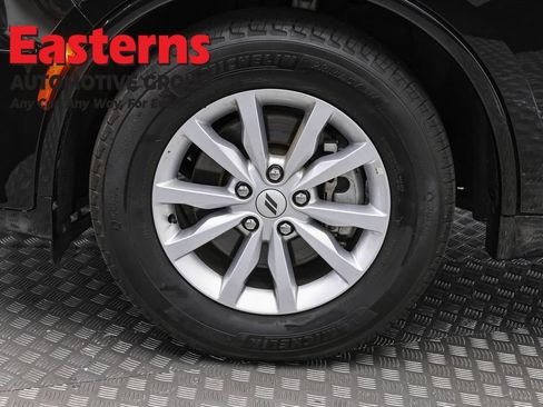 Used 2025 Dodge Durango GT RWD image 32