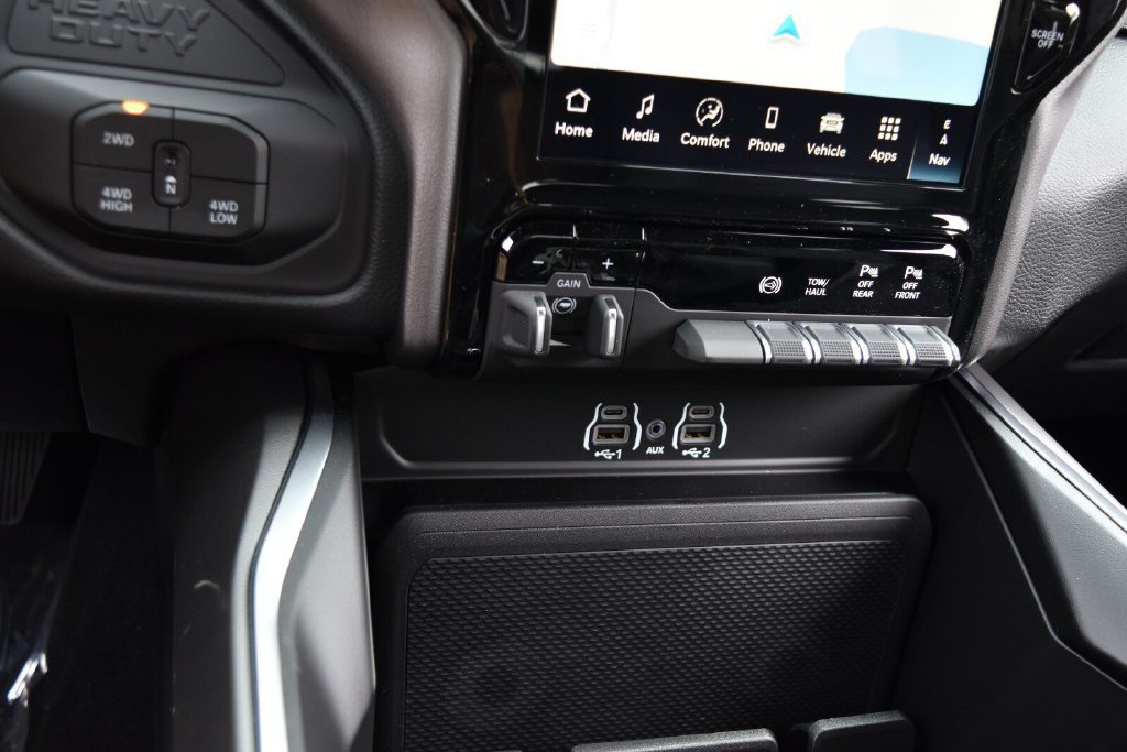 New 2026 RAM 3500 Big Horn AWD/4WD image 24