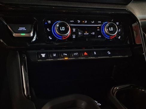 Used 2025 GMC Sierra 2500 AT4 w/ AT4 Premium Plus Package image 24