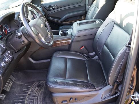 Certified 2019 Chevrolet Tahoe LT w/ Luxury Package AWD/4WD image 5