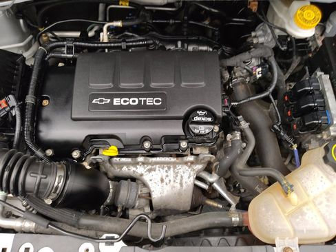 Used 2020 Chevrolet Sonic LT FWD image 30