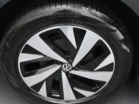 Used 2024 Volkswagen ID.4 2WD image 34