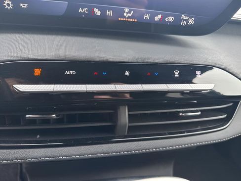 Used 2025 Buick Enclave Preferred image 22