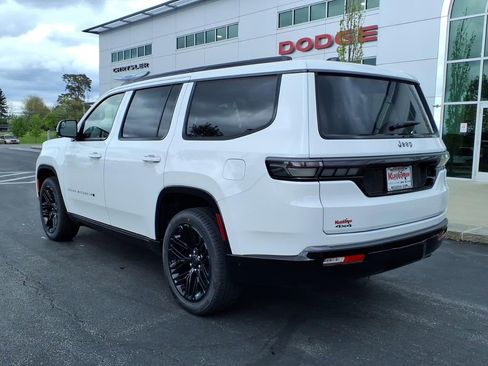 New 2026 Jeep Grand Wagoneer Limited AWD/4WD image 3