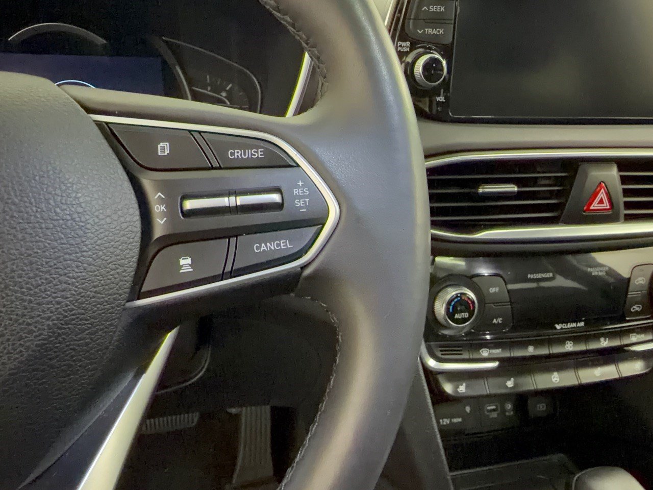 Used 2020 Hyundai Santa Fe Limited FWD image 19
