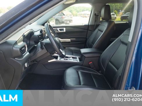 Used 2022 Ford Explorer XLT w/ Equipment Group 202A RWD image 17