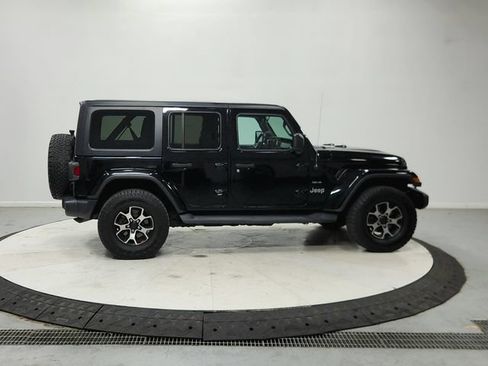 Used 2020 Jeep Wrangler Unlimited Sahara AWD/4WD image 9