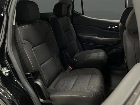 Used 2023 GMC Acadia SLE w/ Driver Convenience Package image 31