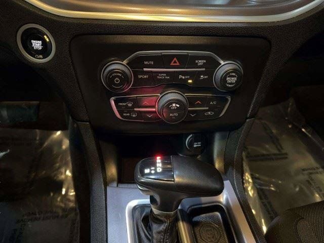 Used 2022 Dodge Charger SXT AWD/4WD image 31