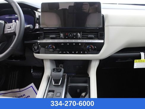 New 2026 Nissan Pathfinder SL image 19