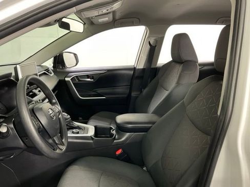 Used 2024 Toyota RAV4 XLE image 25