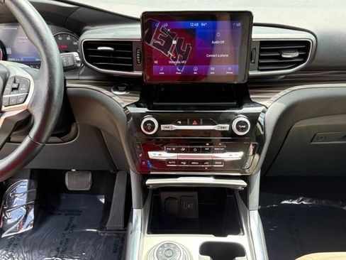 Certified 2023 Ford Explorer Limited AWD/4WD image 16