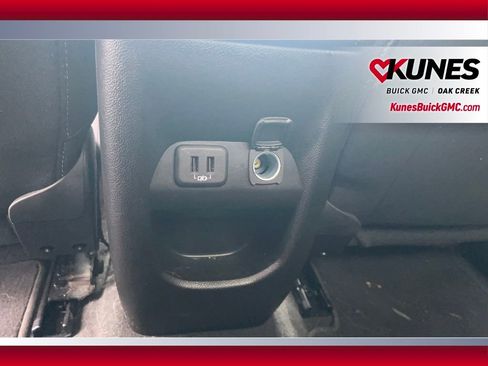 Used 2022 GMC Canyon Elevation image 7