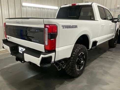 Used 2026 Ford F250 Platinum w/ Tremor Off-Road Package AWD/4WD image 24