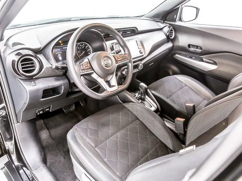 Used 2019 Nissan Kicks SV FWD image 26