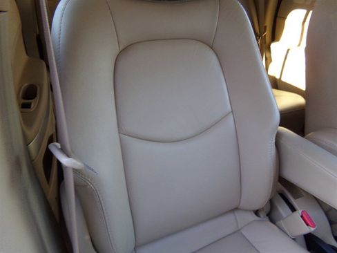 Used 2010 Chevrolet HHR LT w/ LT Preferred Equipment Group image 30