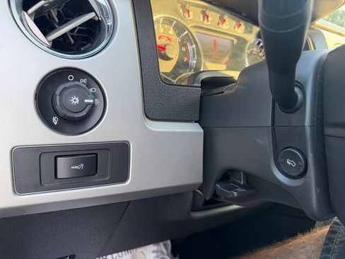 Used 2014 Ford F150 FX4 w/ Equipment Group 402A Luxury AWD/4WD image 22