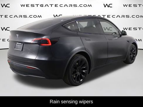 Used 2021 Tesla Model Y Long Range AWD/4WD image 40
