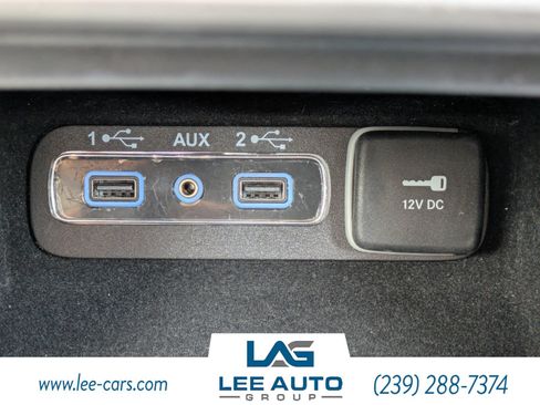 Used 2020 Jeep Grand Cherokee Altitude AWD/4WD image 29