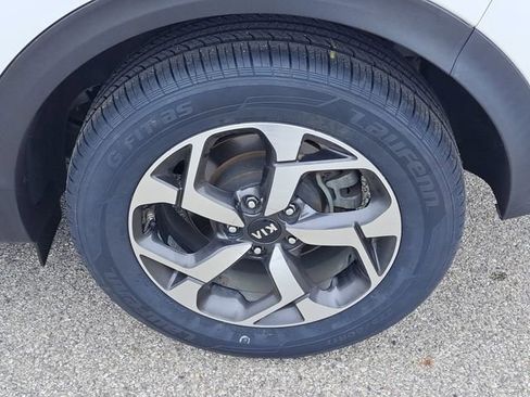 Used 2022 Kia Sportage LX image 24