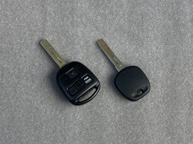 Used 2006 Lexus SC 430 Convertible w/ Preferred Accessory Pkg RWD image 32