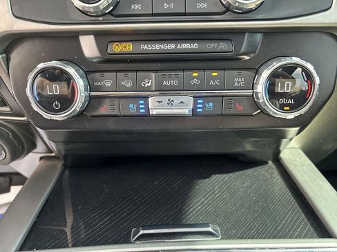 Used 2022 Ford F250 Platinum image 17