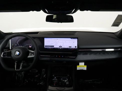 New 2026 BMW 530i w/ M Sport Package RWD image 4