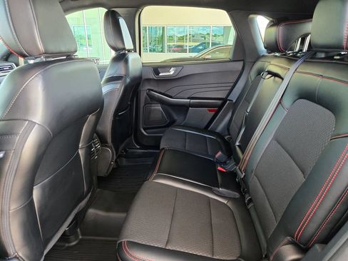 Used 2025 Ford Escape ST-Line Select AWD/4WD image 14