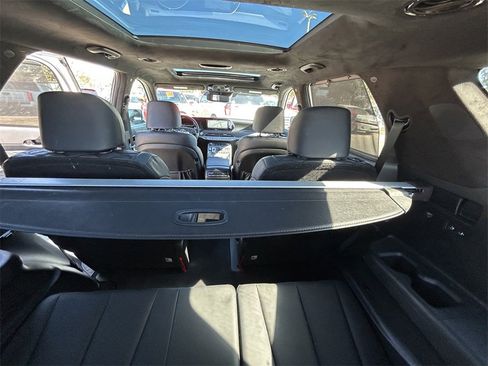 Used 2022 Hyundai Palisade Calligraphy image 14