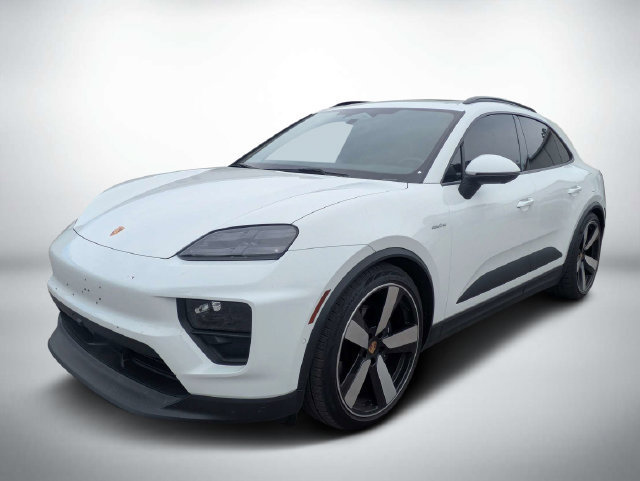Used 2024 Porsche Macan 4 Electric AWD/4WD image 8